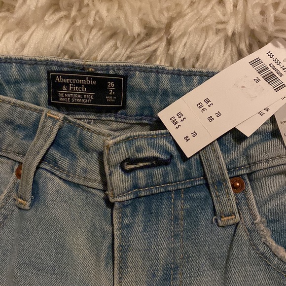 NWT Abercrombie and Fitch jeans - Picture 4 of 5